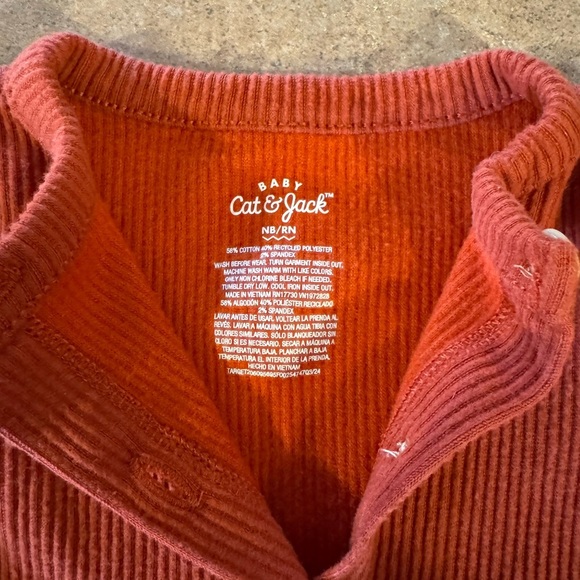 Cat & Jack - Cozy Baby Onesie Outfit, Size Newborn - Picture 3 of 3